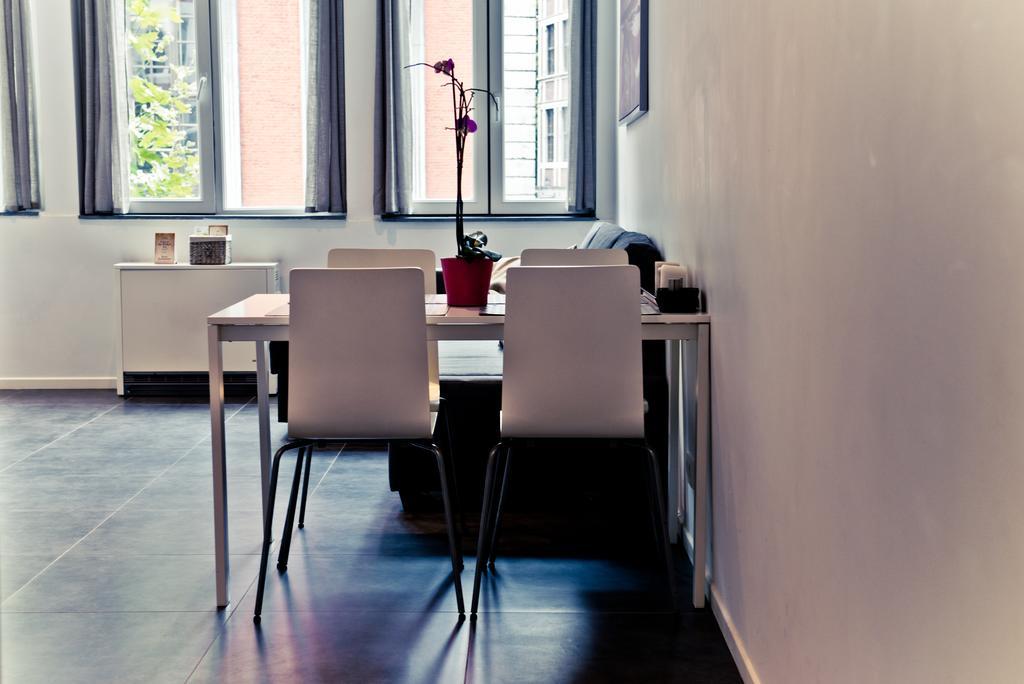 Apart'Hotel Liege City Centre Екстериор снимка